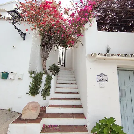 Villa Half Moon House